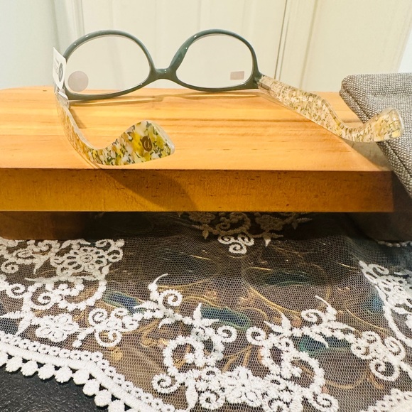 💚Peepers Women’s Reading Glasses & Case, Strength: 2.50, Green Floral (NWT) - Picture 4 of 5